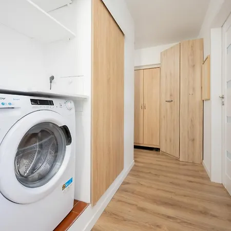 דירה Cosy With Smart Tv By Renters ורשה