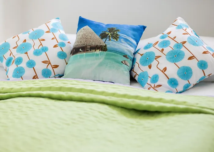 Cosy With Smart Tv By Renters Warszawa